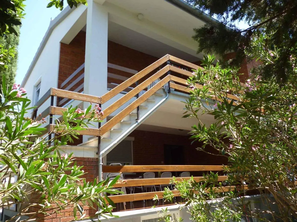 Apartment In Starigrad-Paklenica 40050 ستاريغغاد باكلينتسا