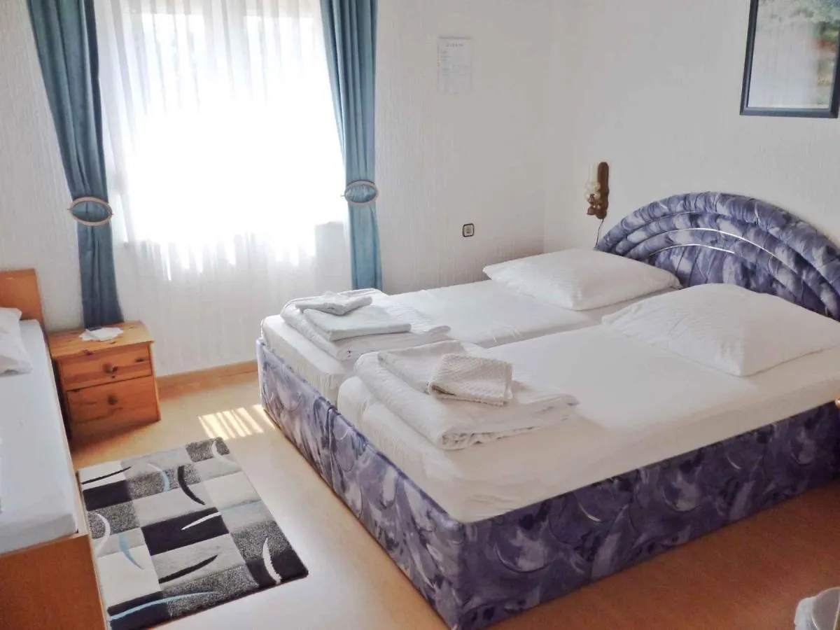 Apartment In Starigrad-Paklenica 40050 ستاريغغاد باكلينتسا