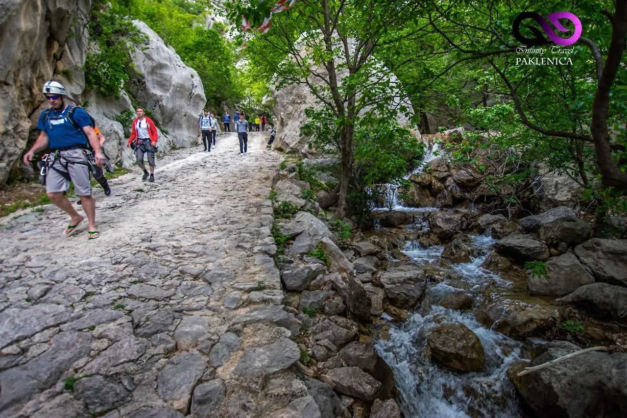 Apartment In Starigrad-Paklenica 40050 كرواتيا